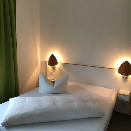 Hotel Loewenguth - Freundliche Gemuetliche Budget Montabaur